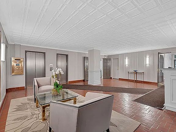 5th image of 304 W 75th St APT 10E