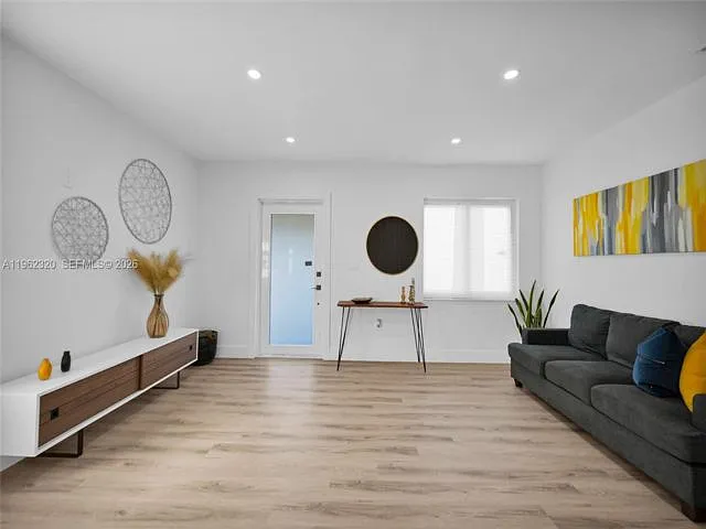 6540 SW 4th St — Photo 9