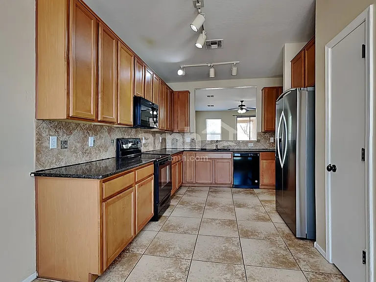 4320 W Burgess Ln — Photo 3