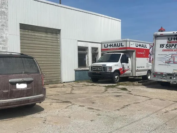 105 N 15th St, Unionville, MO 63565