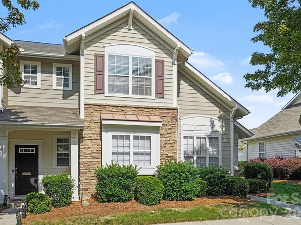 1148 Drummond Ln, Matthews, NC 28104