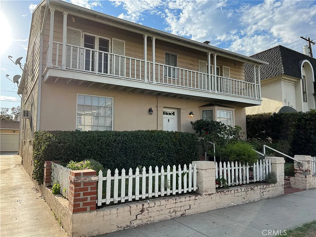 3 bed, 2.5 bath, 4345 sqft, $4,650 — Photo 3