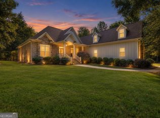 505 Crescent Dr, Forsyth, GA 31029