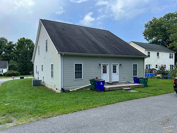 2nd image of 922 Kabrich St NW