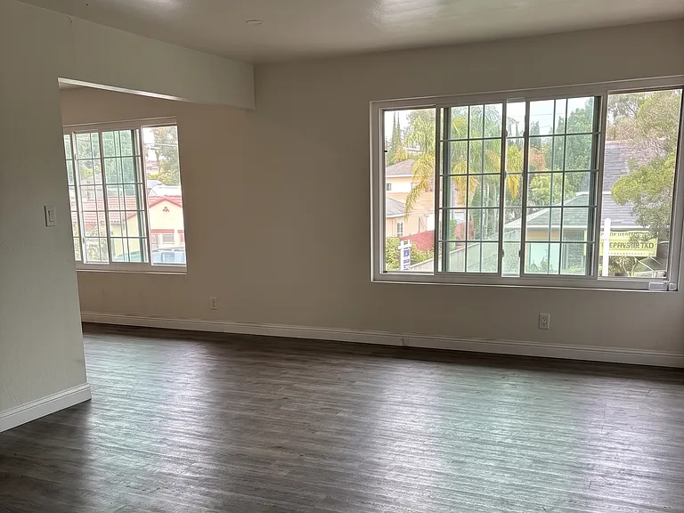2912 Fruitvale Ave — Photo 1