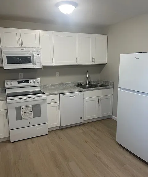 607 E Main St #1 — Photo 23