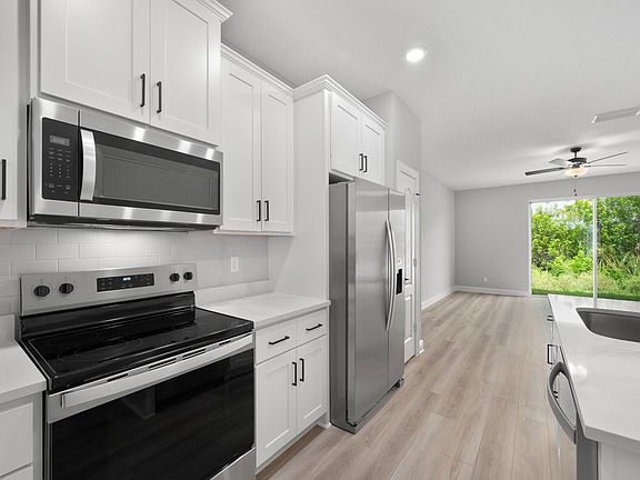 3rd image of 1823 Gaiety Way