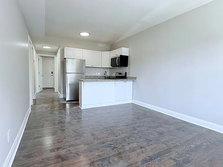 3636 W Palmer St — Photo 1