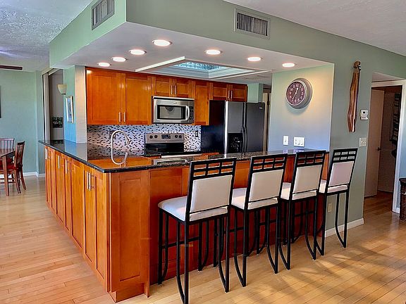 4th image of 5685 Trailwinds Dr APT 722