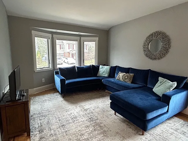 54 Oak St — Photo 5
