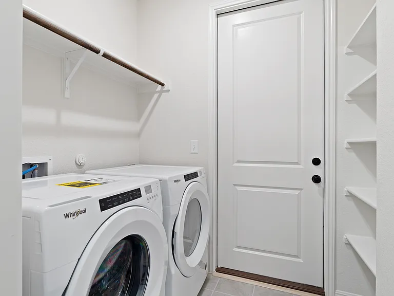 1612 Kit Cir — Photo 28