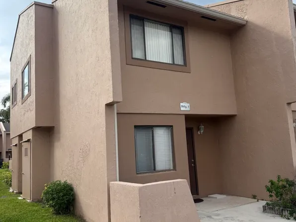 139 Sparrow Dr APT 1A, Royal Palm Beach, FL 33411