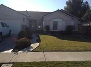 897 Wexford Dr, Lemoore, CA 93245