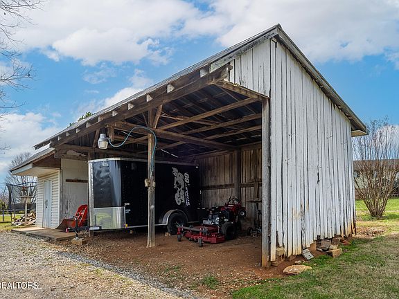 5th image of 513 County Road 709