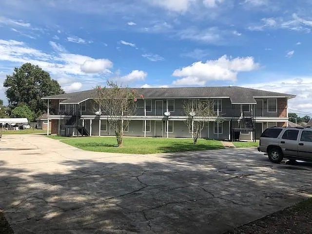 901 Barrington Dr