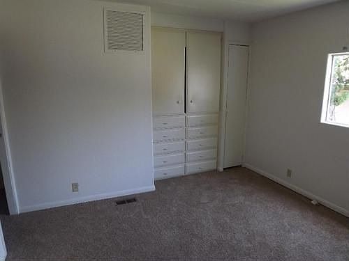 4th image of 2550 E Valley Pkwy Space 45
