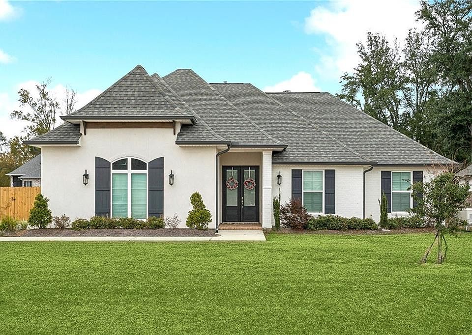 1st image of 753 English Oak Dr
