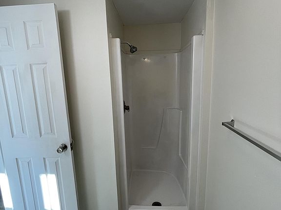 3rd image of 930 Sparta Dr APT 101