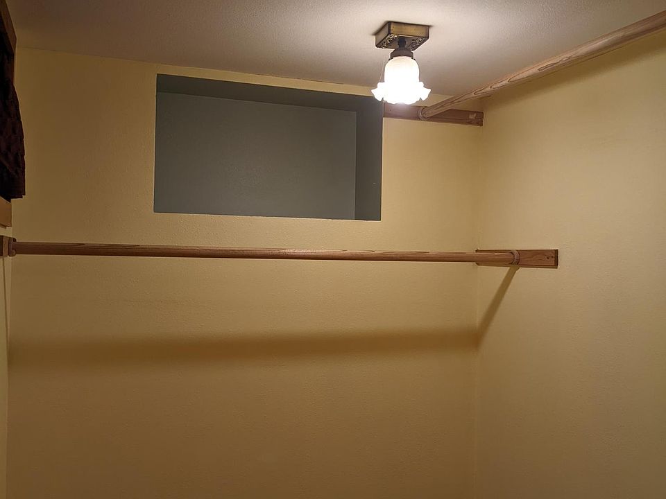 2nd image of 6827 N Denver Ave