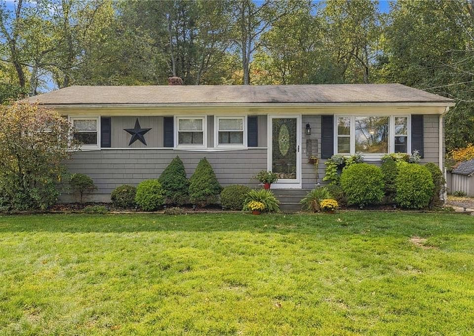 1st image of 458 Field Hill Rd