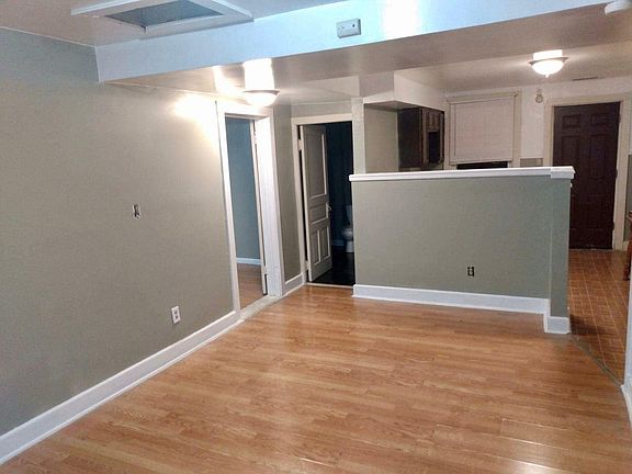2nd image of 835 Hutchins Ave APT 3