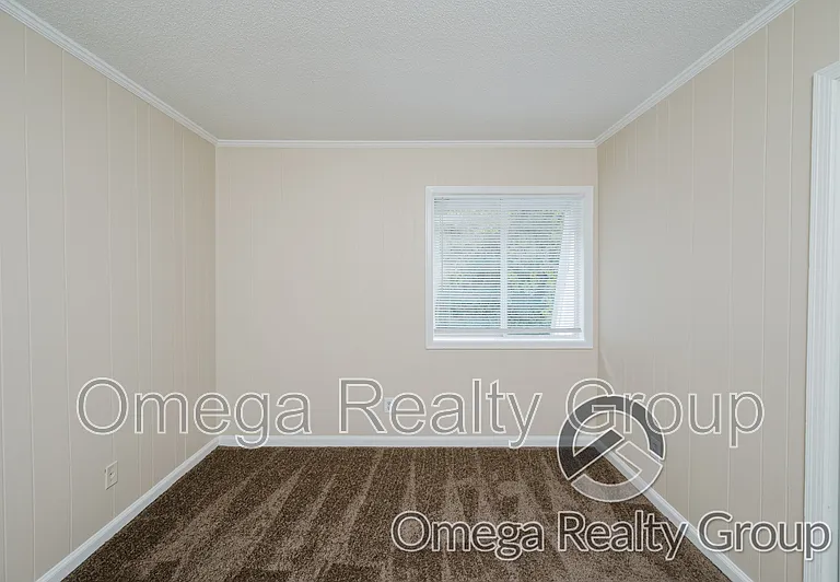 Camelot Apartments — Photo 39