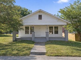 1006 McFarland Ave, Rossville, GA 30741