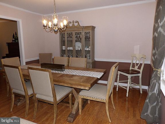 5th image of 303 Anne Griffiths Ct