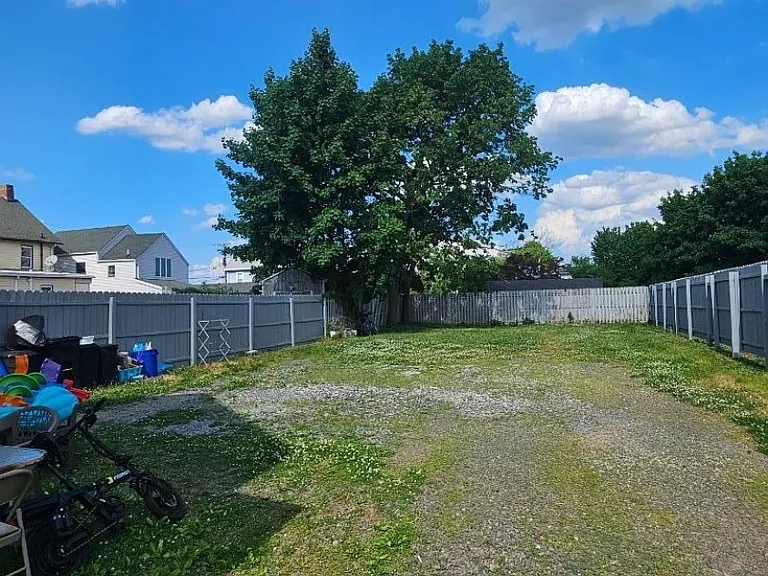 38A N Thompson St — Photo 13