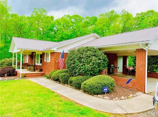 384 W Burton Rd, Thomasville, NC 27360
