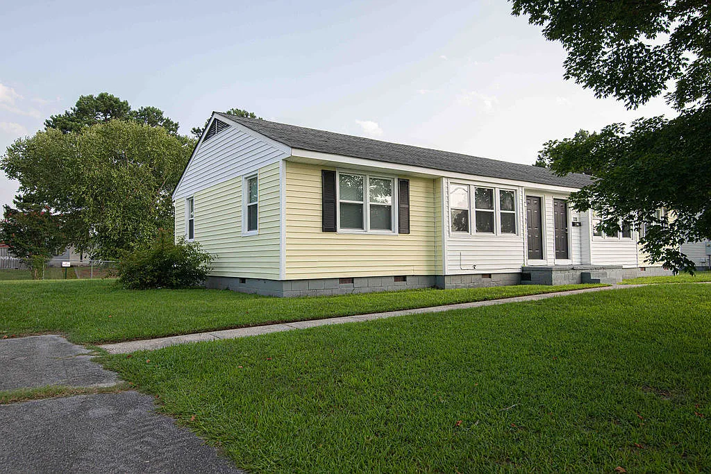 322 Starling Street - 1 — Photo 2