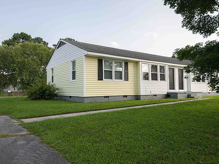 322 Starling St #1 — Photo 2