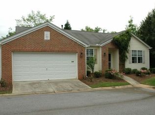 526 Windcroft Cir NW, Acworth, GA 30101