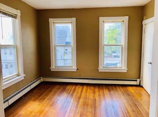 15 Henry St, Amsterdam, NY 12010