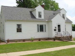 401 S Walnut St, Reedsburg, WI 53959