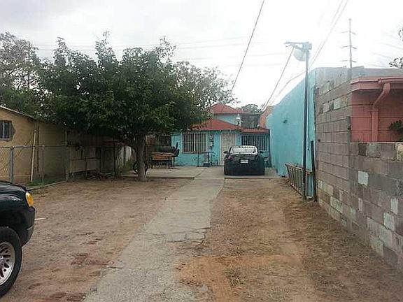 2nd image of 2923 E San Antonio Ave