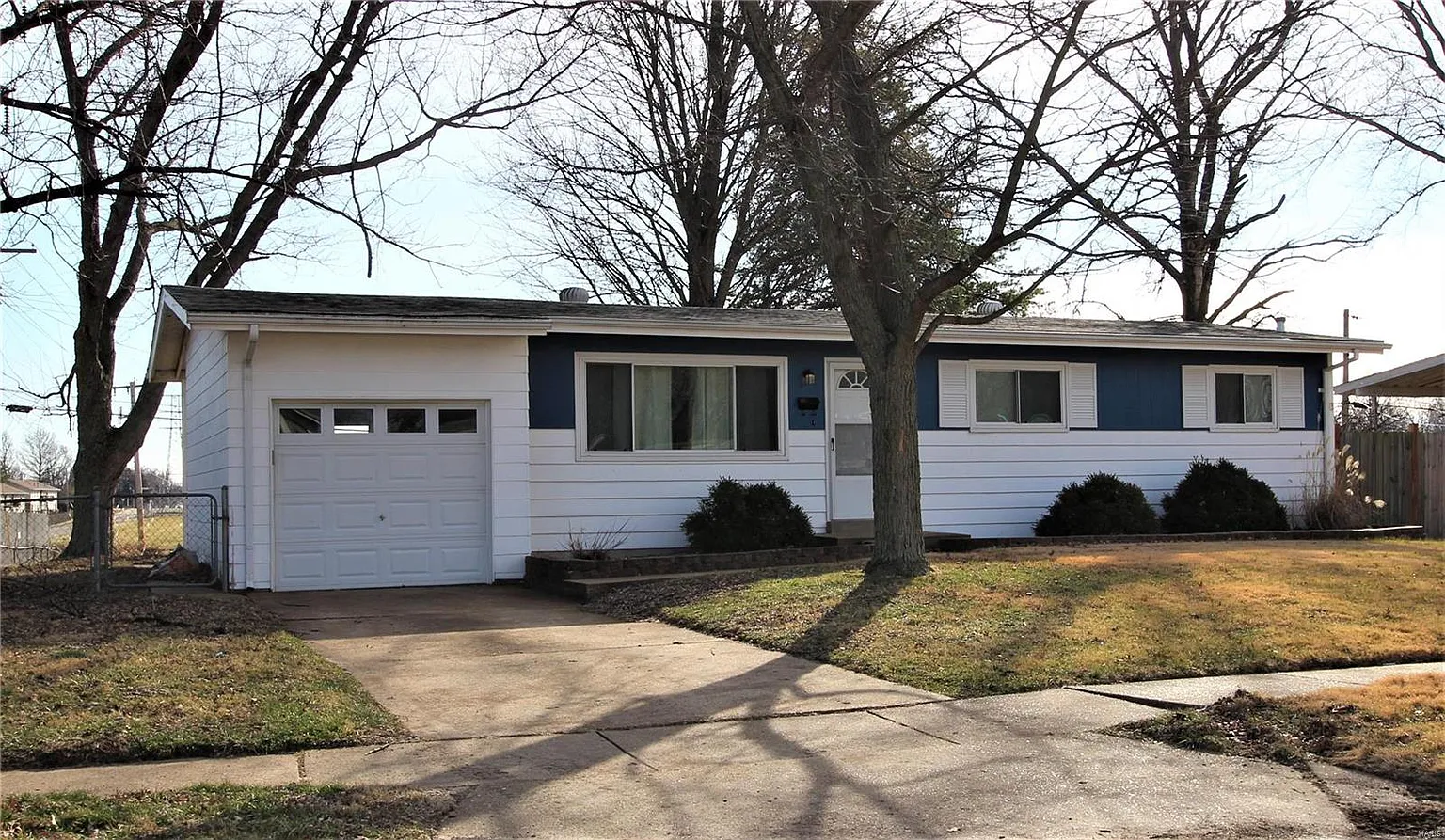 1600 Chickadee Ln photo 1