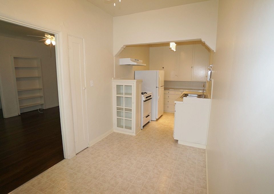 2nd image of 1058 N 4th St APT 3