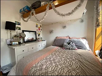 Rented by KNOCKKNOCK LLC