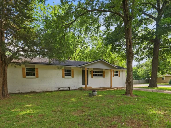 125 Pleasant St, West Fork, AR 72774