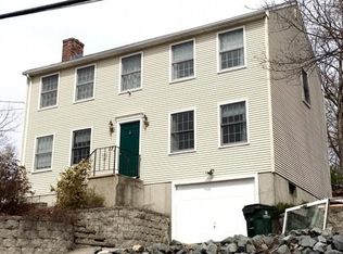 17 Hillside Rd, Franklin, MA 02038