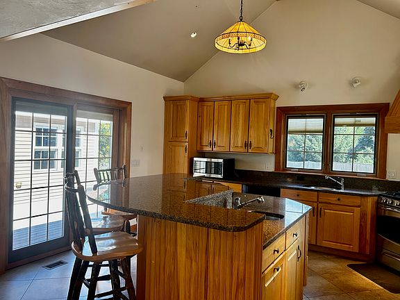 2nd image of 22 Hudson Rd