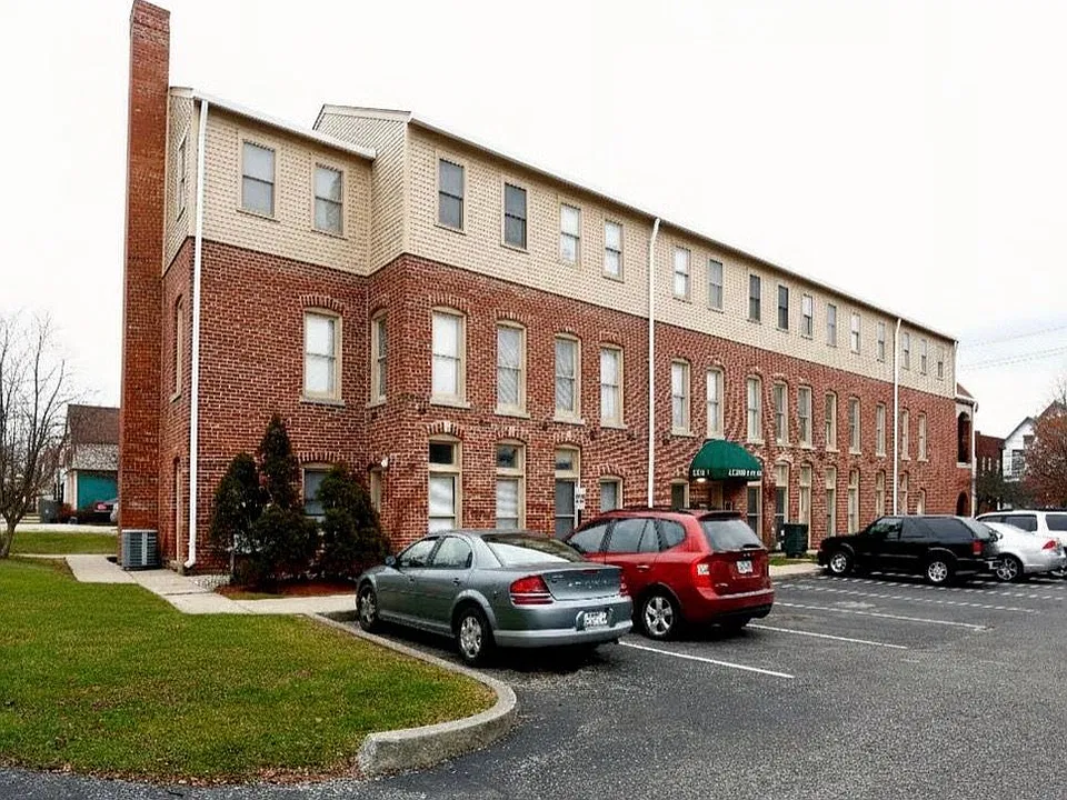 Building Photo 4