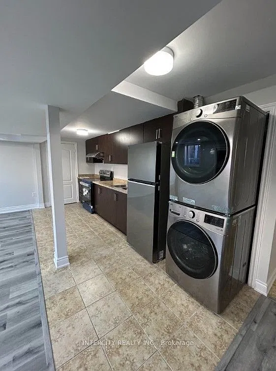 2 bed, $1,650 — Photo 3