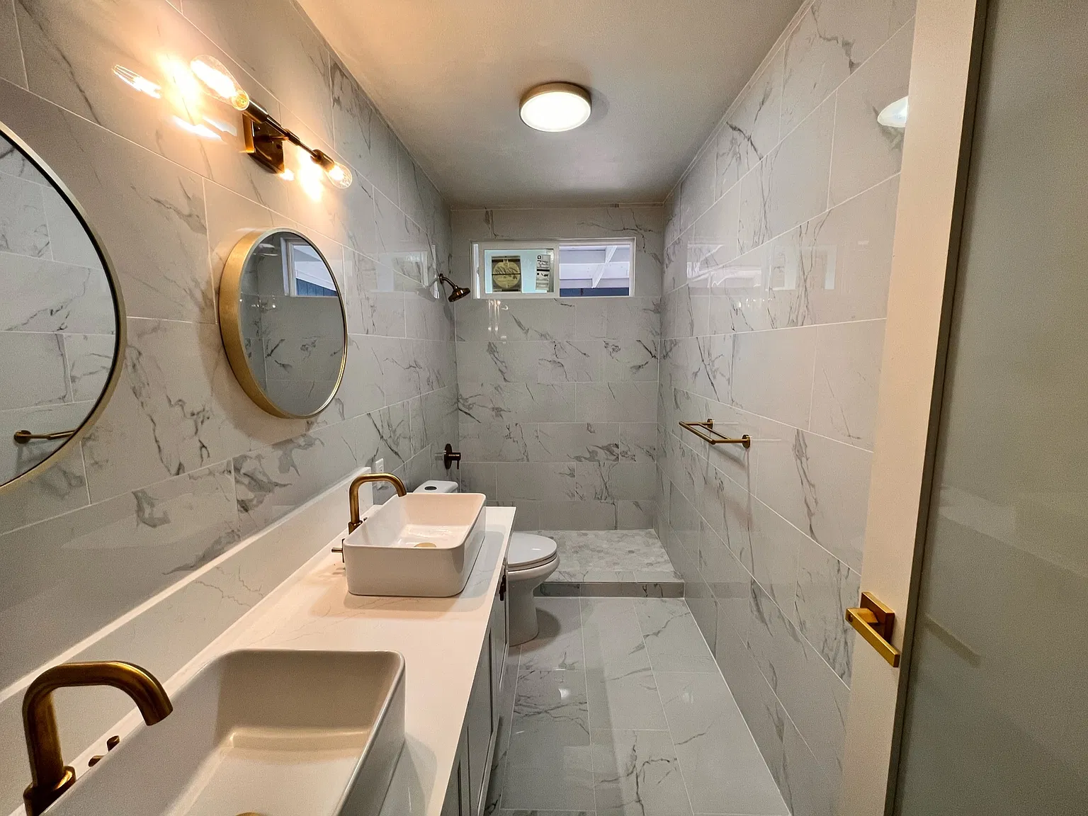 3 bed, 1021 sqft, $4,000 — Photo 4