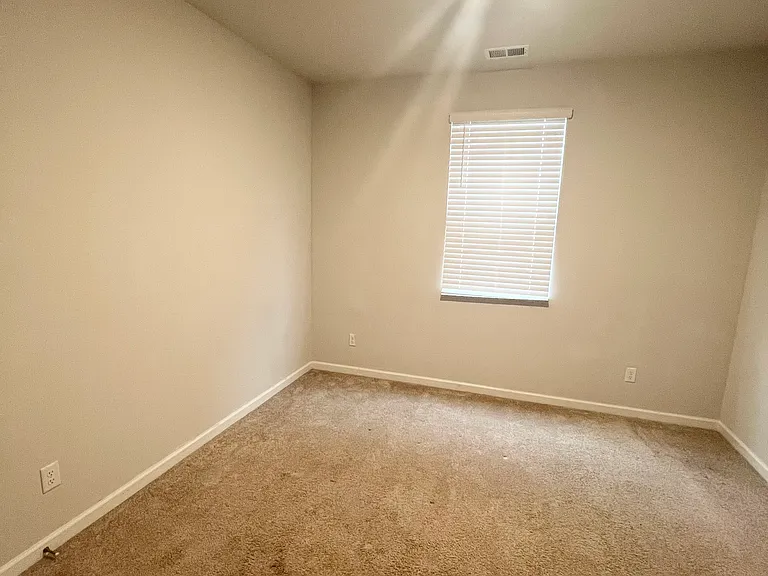 5278 Owens Ln — Photo 8
