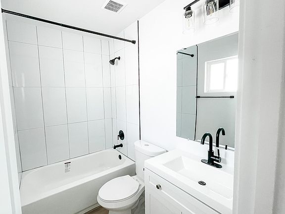 4th image of 4120 N 45th Pl APT 6