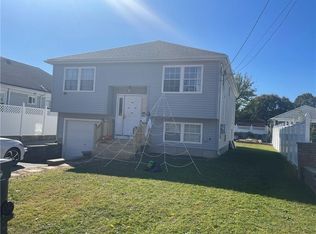 22 Stedman Ave, Pawtucket, RI 02860