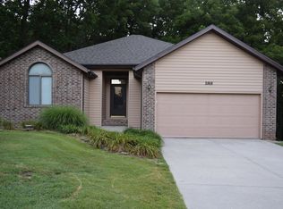 2868 S Eldon Ave, Springfield, MO 65807