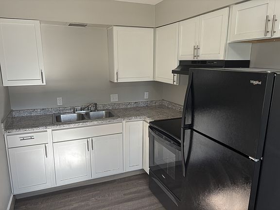 3rd image of 2680 Woodward Ave SW #11576141